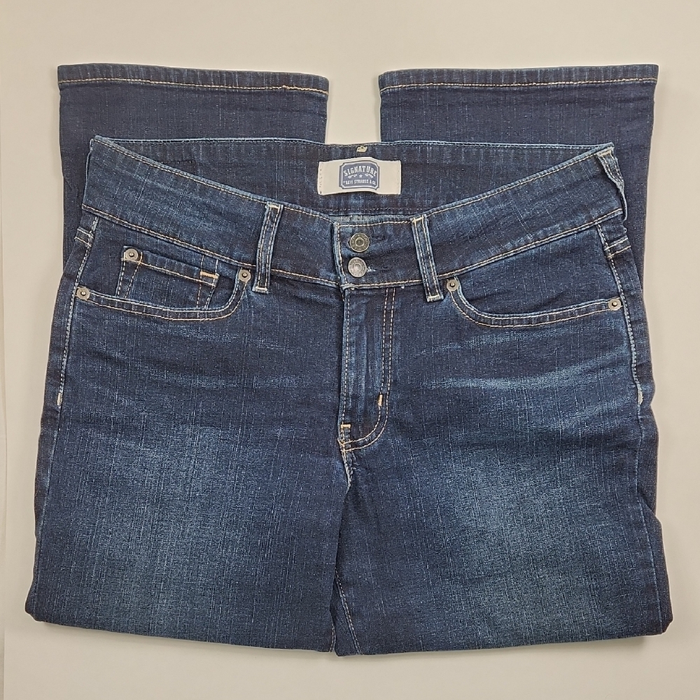 LEVIS Signature Womens 34" Waist 30.75" Outseam Jeans Flawless EUC CURVY BOOTCUT